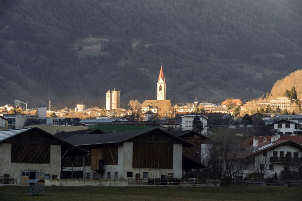 Regiunea superbă din Italia care oferă până la 100.000 de euro celor care vor să se mute în locul unde s-a filmat James Bond 1065529