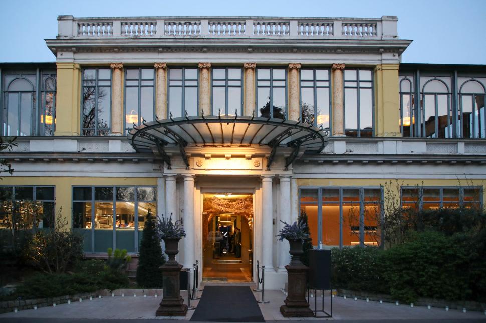 Într-o clădire ascunsă din Paris, un bucătar cu 18 stele Michelin a făcut istorie: El va fi noul chef pentru Orient Express Corinthian 1067476