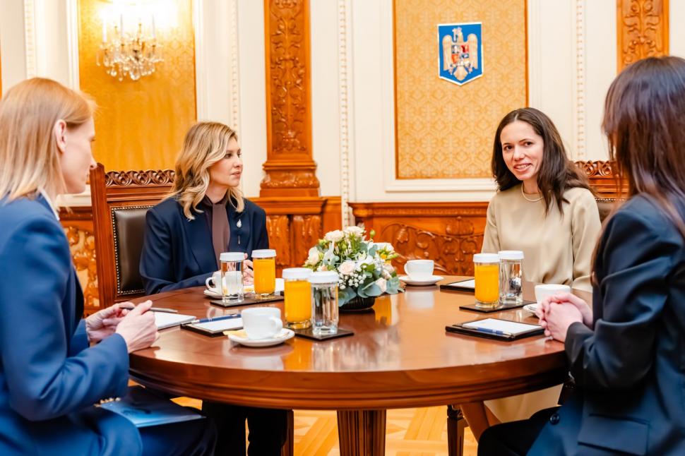Ce au făcut Mirabela Grădinaru și Olena Zelenska în timpul Summit-ului B9. Imagini cu cele două prime doamne 1068334
