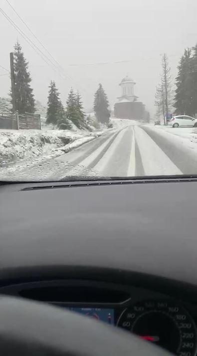 Ninge în România, pe 13 mai. Zăpada a ajuns la 2 metri la staţia meteo de pe Vârful Omu 1068245