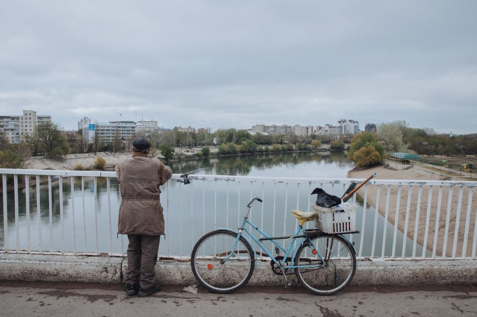 „Țara care nu există pe hartă” are guvern, steag și propria monedă. Turiștii români care o vizitează ajung acolo în cinci ore cu mașina 1068150