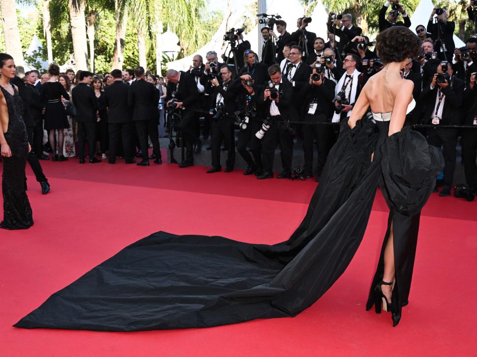 Ținute strălucitoare la Festivalul de la Cannes 2026: Demi Moore și Jane Fonda au fost printre actrițele care au dominat covorul roșu 1068069