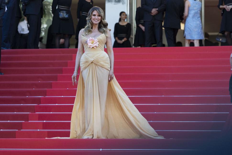 Ținute strălucitoare la Festivalul de la Cannes 2026: Demi Moore și Jane Fonda au fost printre actrițele care au dominat covorul roșu 1068091