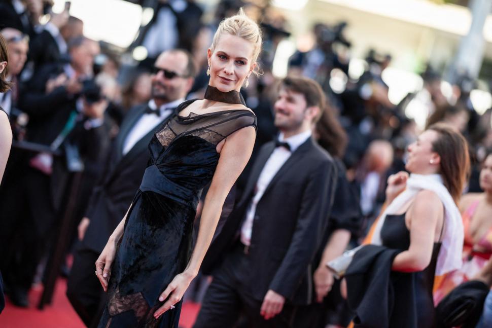 Ținute strălucitoare la Festivalul de la Cannes 2026: Demi Moore și Jane Fonda au fost printre actrițele care au dominat covorul roșu 1068098