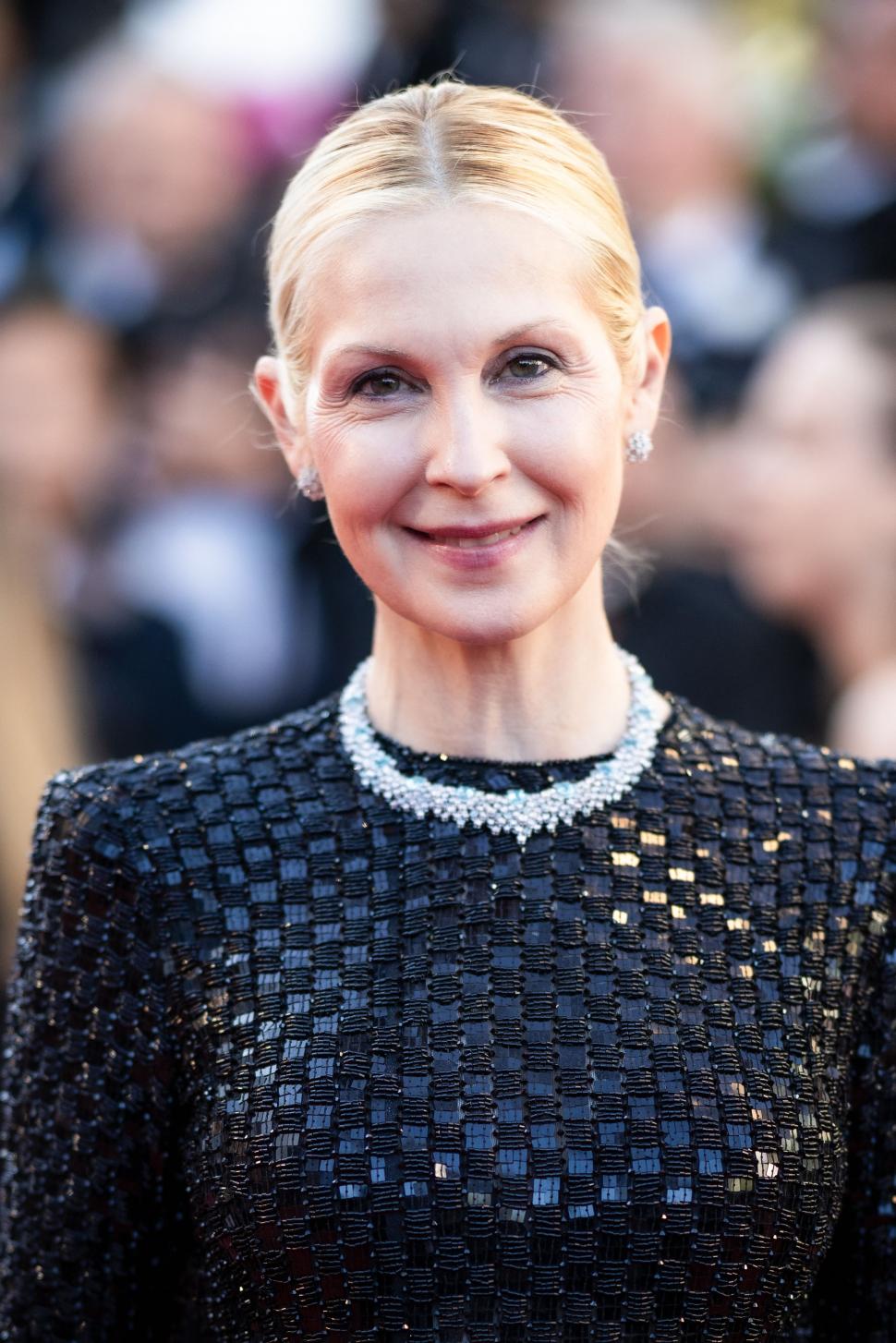 Ținute strălucitoare la Festivalul de la Cannes 2026: Demi Moore și Jane Fonda au fost printre actrițele care au dominat covorul roșu 1068103