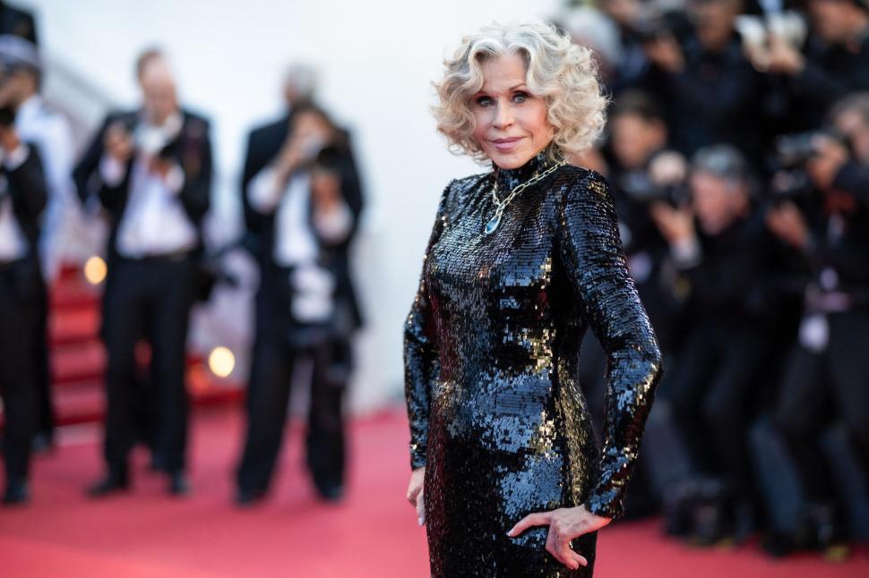 Ținute strălucitoare la Festivalul de la Cannes 2026: Demi Moore și Jane Fonda au fost printre actrițele care au dominat covorul roșu 1068108