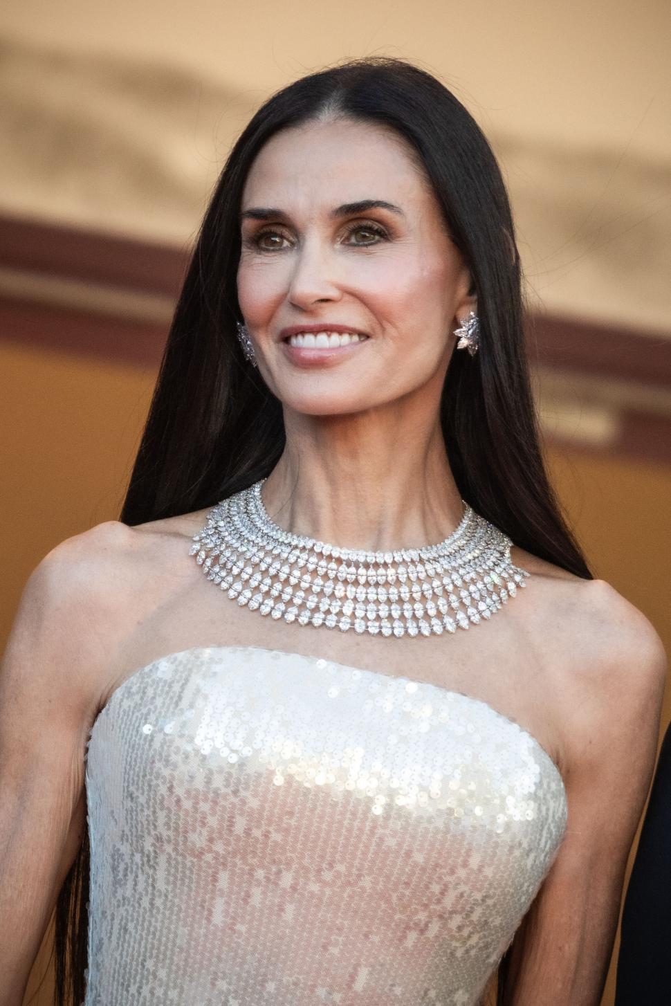 Ținute strălucitoare la Festivalul de la Cannes 2026: Demi Moore și Jane Fonda au fost printre actrițele care au dominat covorul roșu 1068123
