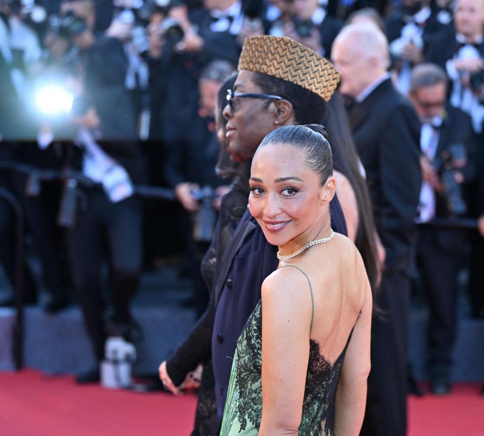 Ținute strălucitoare la Festivalul de la Cannes 2026: Demi Moore și Jane Fonda au fost printre actrițele care au dominat covorul roșu 1068128