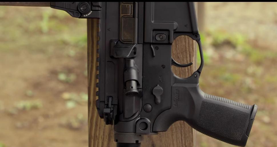 Cum arată viitoarea armă de asalt a Armatei Române. Va fi făcută la Cugir de americanii de la Sig Sauer 1068961