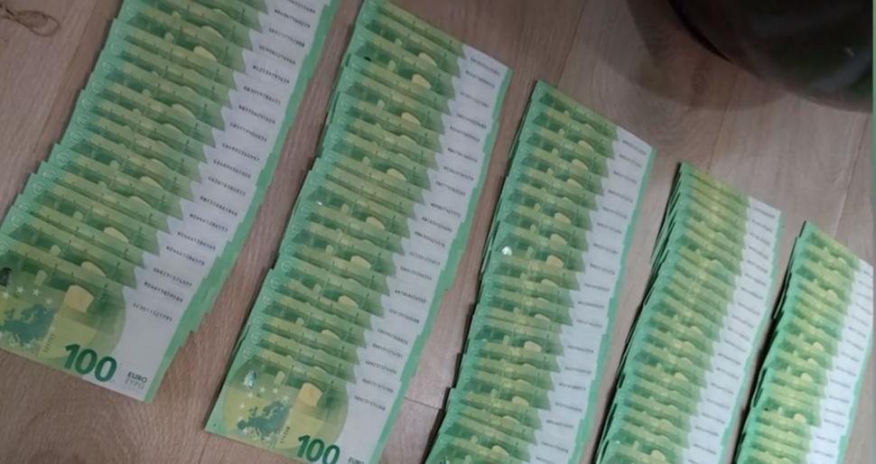 Procurorii Teodor Niță și Gigi Ștefan au fost reţinuţi în dosarul de corupţie. Ștefan ar fi primit 60.000 de euro, într-o singură zi 1068918