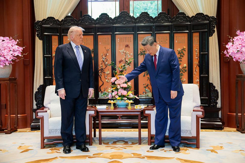 Xi Jinping l-a dus pe Trump la sediul Partidului Comunist. Doar câțiva lideri americani au păşit vreodată în locul extrem de păzit 1068819