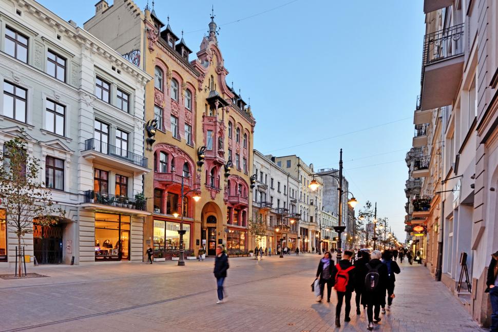 Top 6 cele mai frumoase orașe din Europa pentru a călători singur 1069095