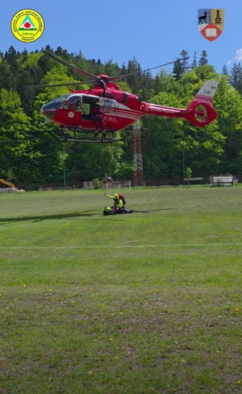 Un turist bulgar a căzut într-o prăpastie pe Valea Caraimanului după ce a alunecat pe zăpadă. A fost preluat cu elicopterul  1069590