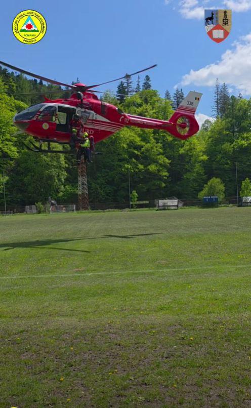 Un turist bulgar a căzut într-o prăpastie pe Valea Caraimanului după ce a alunecat pe zăpadă. A fost preluat cu elicopterul  1069591