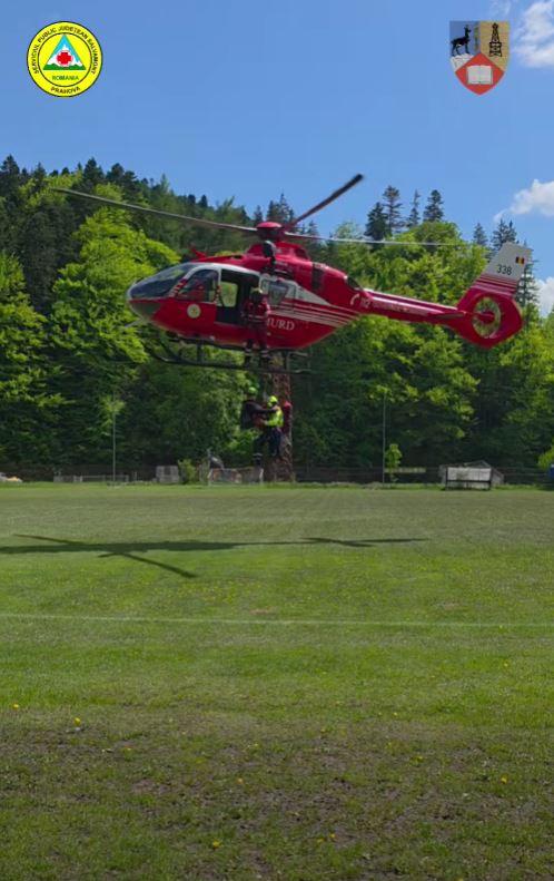 Un turist bulgar a căzut într-o prăpastie pe Valea Caraimanului după ce a alunecat pe zăpadă. A fost preluat cu elicopterul  1069592
