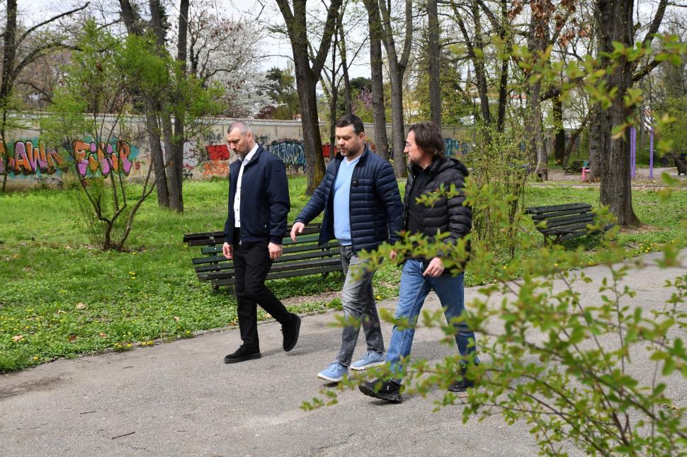 Încep lucrările în Parcul Herăstrău. Lacul va fi golit, se schimbă chioșcurile, băncile și stâlpii de iluminat  1069759