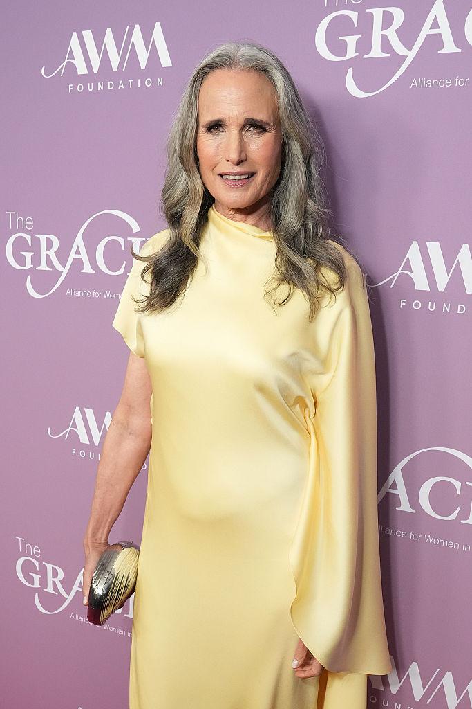 Antena 3 CNN a primit trofeul Gracie Awards pentru reportajul despre femicid în România în cadrul galei impresionante din Beverly Hills 1070242