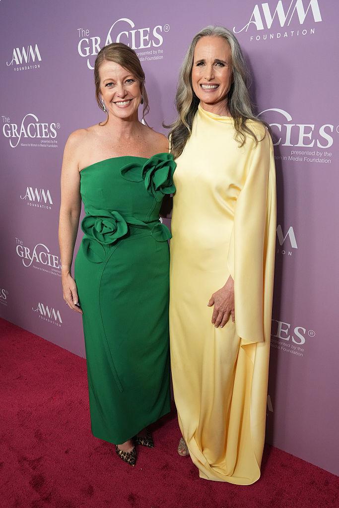Antena 3 CNN a primit trofeul Gracie Awards pentru reportajul despre femicid în România în cadrul galei impresionante din Beverly Hills 1070243