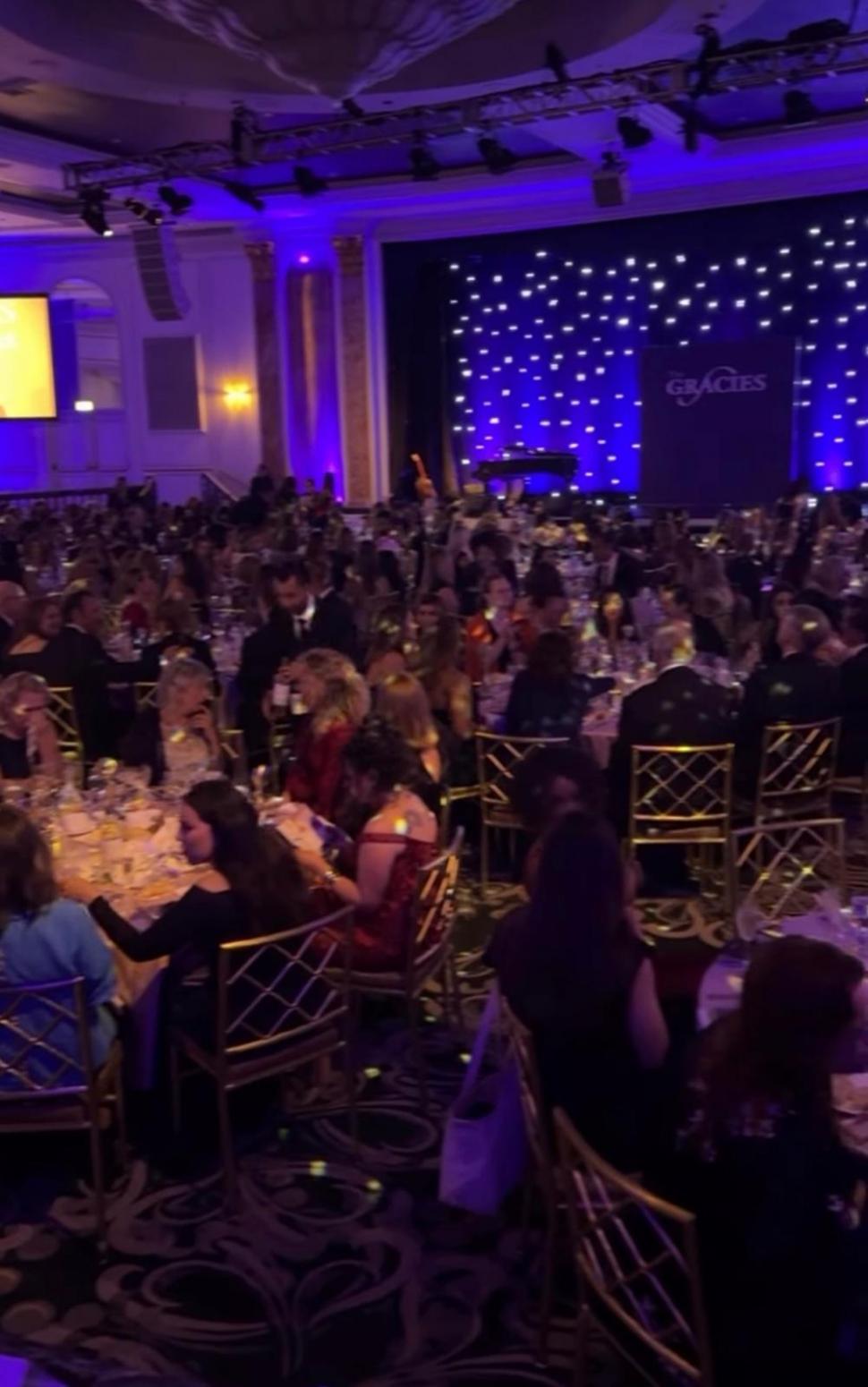 Antena 3 CNN a primit trofeul Gracie Awards pentru reportajul despre femicid în România în cadrul galei impresionante din Beverly Hills 1070247