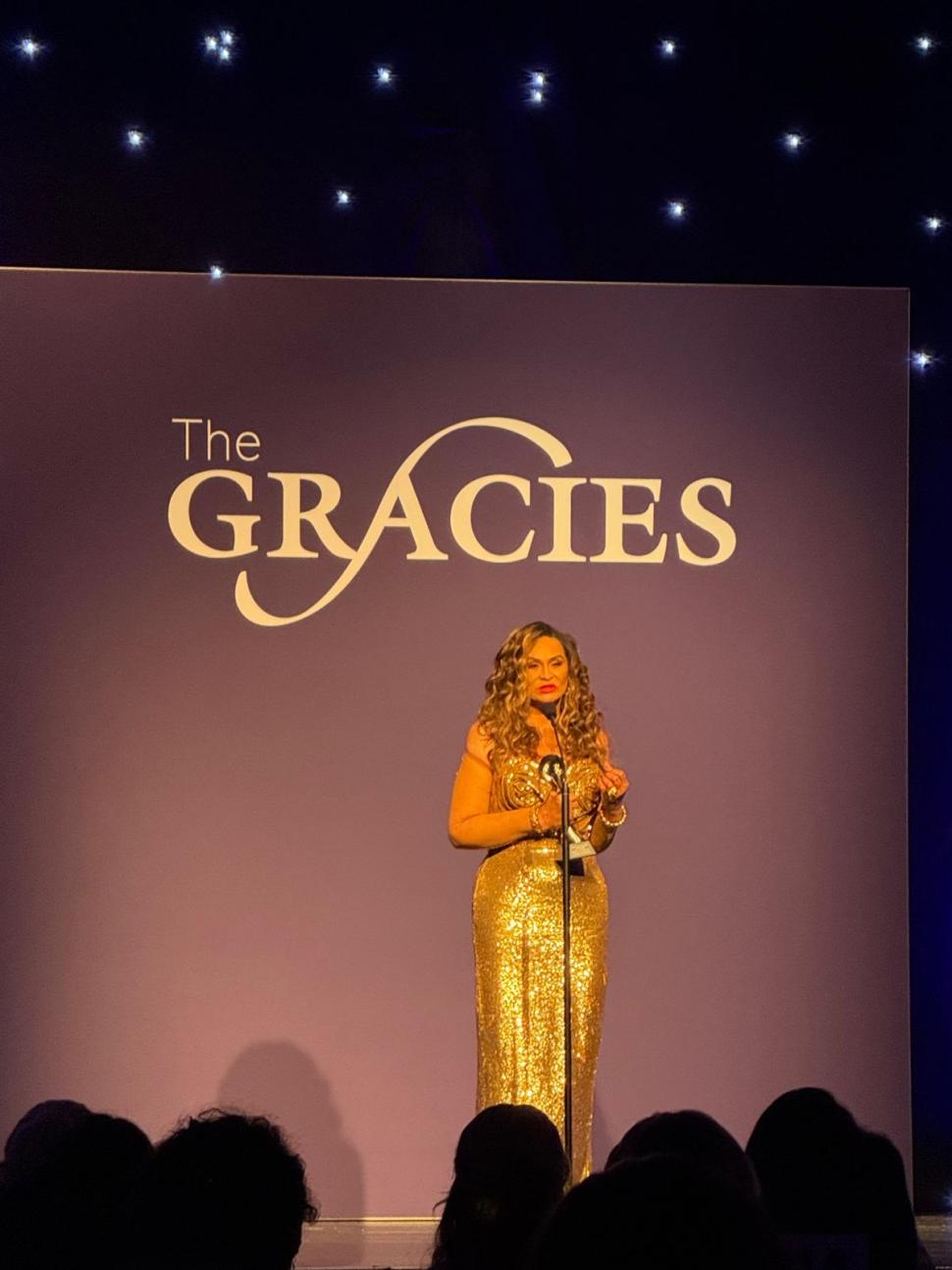 Antena 3 CNN a primit trofeul Gracie Awards pentru reportajul despre femicid în România în cadrul galei impresionante din Beverly Hills 1070250