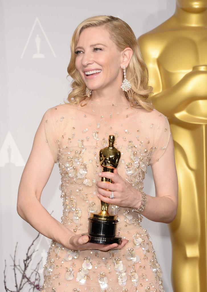 Cate Blanchett și Selena Gomez vor juca într-un film interzis minorilor. Michael Fassbender va avea rolul principal masculin 1070076