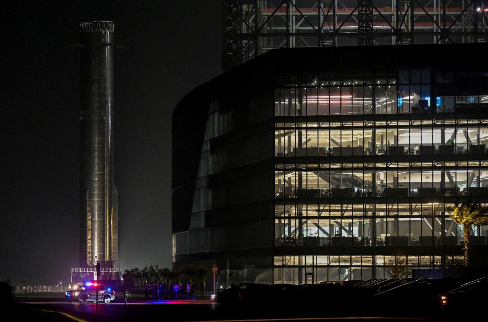 Cea mai puternică rachetă construită vreodată este acum și mai mare, și mai puternică. Dar va funcționa? 1070470