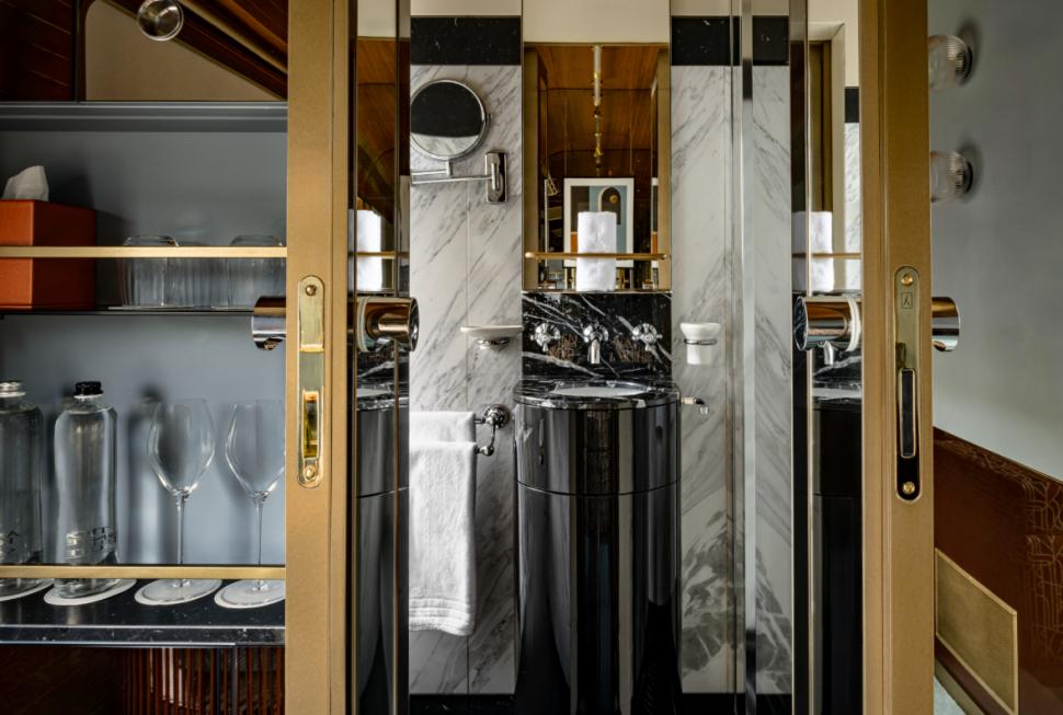Cum arată și cât costă o călătorie cu noul Orient Express pe ruta Roma-Istanbul. Trenul va avea două opriri în România 1070102