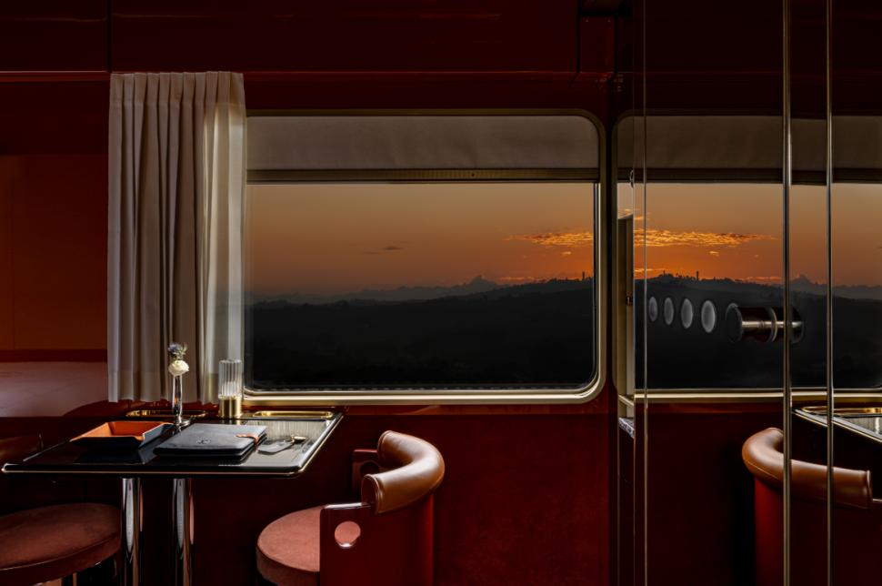 Cum arată și cât costă o călătorie cu noul Orient Express pe ruta Roma-Istanbul. Trenul va avea două opriri în România 1070106