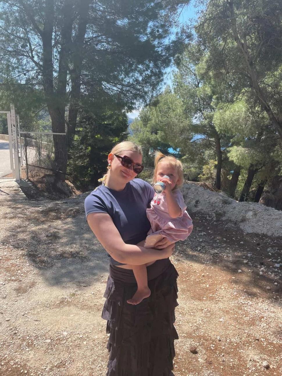 Doi soți au lăsat viața de oraș și s-au mutat într-un sat de pe insula grecească Lefkada: „Cheltuim mai puțin și trăim mult mai bine” 1070795