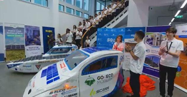Studenții din Cluj au creat mașini alimentate exclusiv cu energie solară: “Va schimba felul în care ne deplasăm în orașe” 1070846