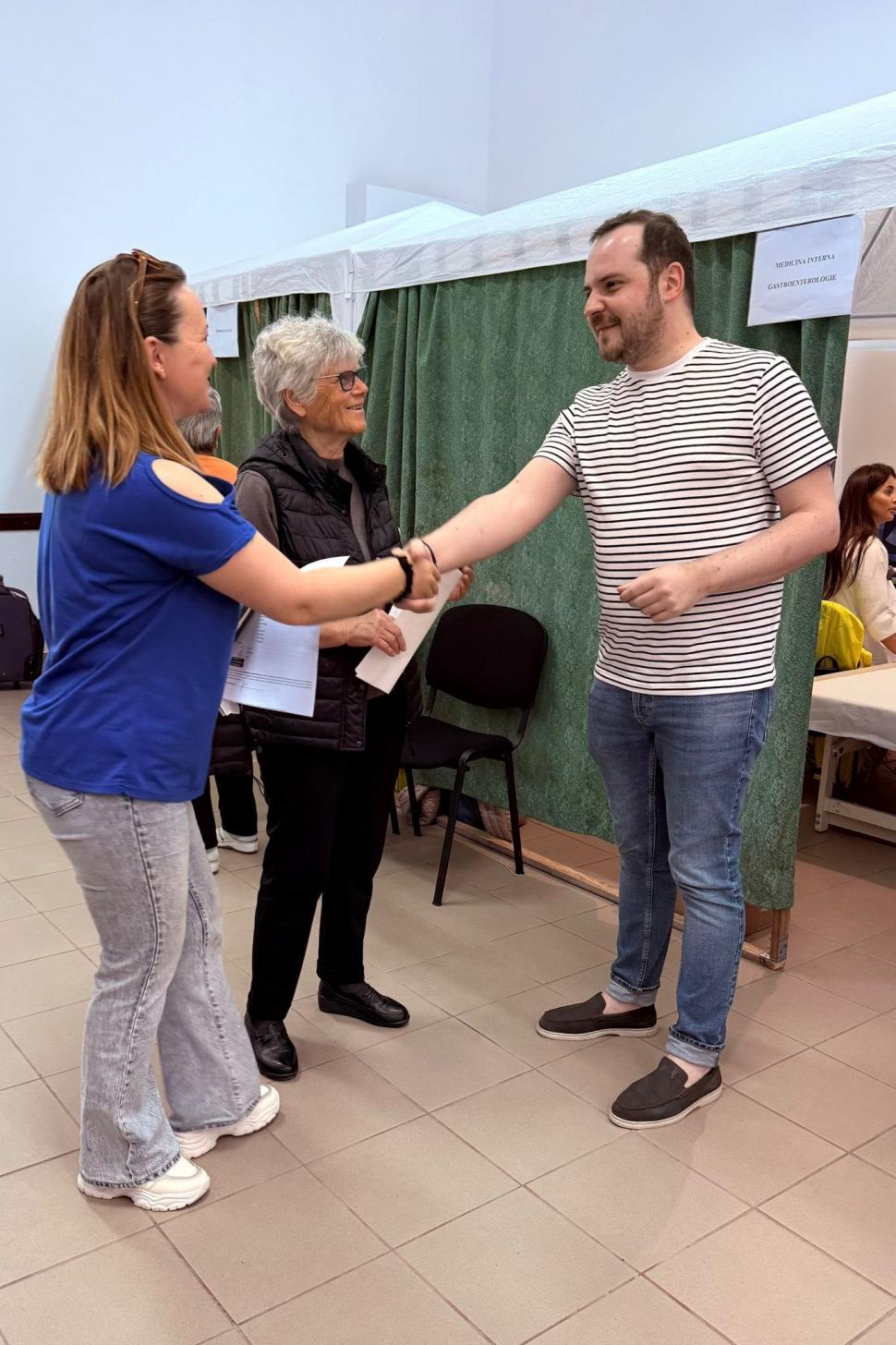 O caravană medicală a ajuns în sate izolate din Delta Dunării. Alexandru Rogobete: Peste 145 de pacienți, consultați gratuit de medici  1071008