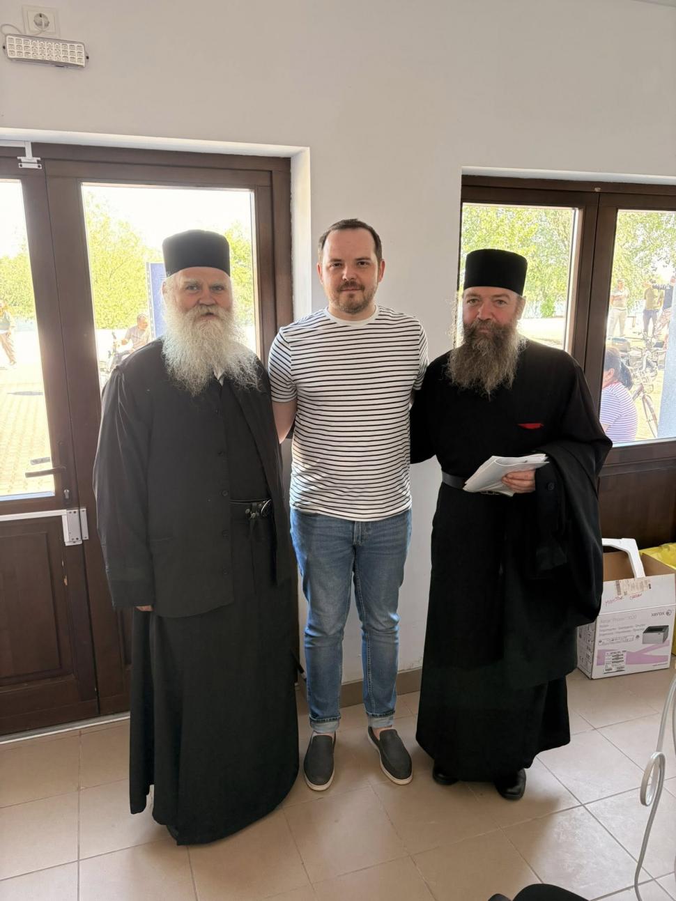 O caravană medicală a ajuns în sate izolate din Delta Dunării. Alexandru Rogobete: Peste 145 de pacienți, consultați gratuit de medici  1071012