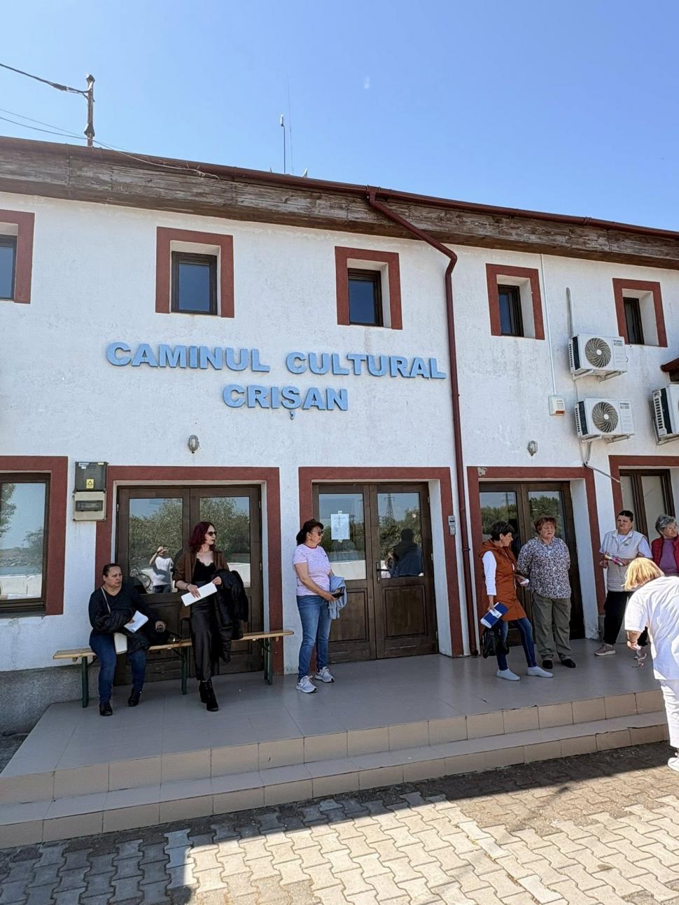 O caravană medicală a ajuns în sate izolate din Delta Dunării. Alexandru Rogobete: Peste 145 de pacienți, consultați gratuit de medici  1071015