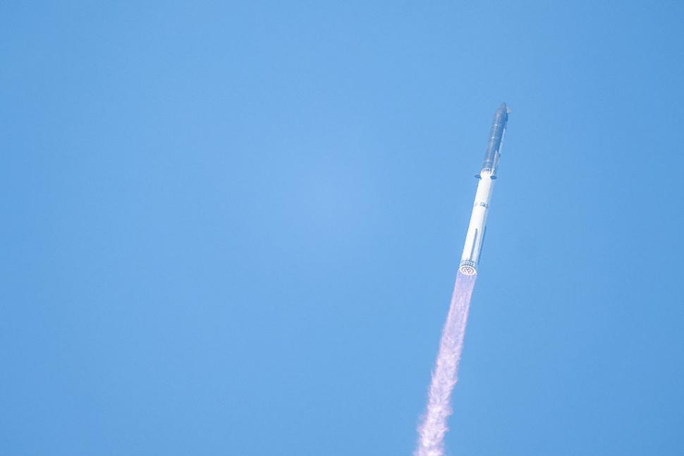 SpaceX a lansat racheta Starship V3, cea mai mare și mai performantă de până acum. Ce incidente s-au înregistrat 1071029