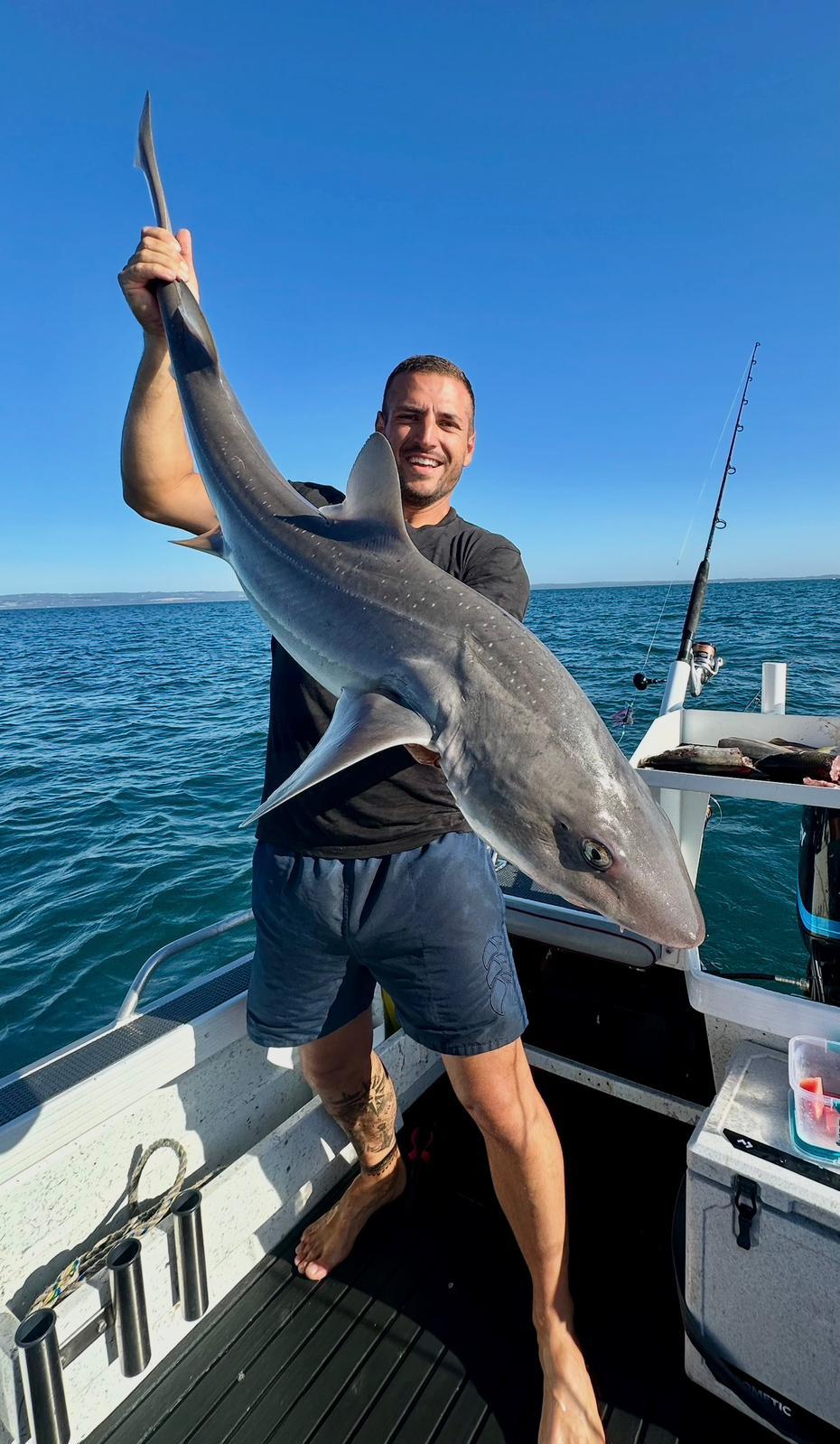 Captain Daz. Cum a ajuns un australian cu suflet de român să facă milioane de oameni să râdă de copilăria lor 1070821