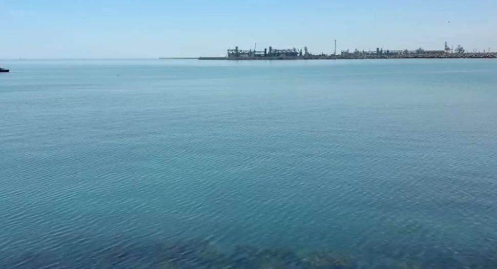 De ce apa Mării Negre este turcoaz, la Constanța. Explicația fenomenului care a transformat litoralul într-un peisaj din Maldive 1071424