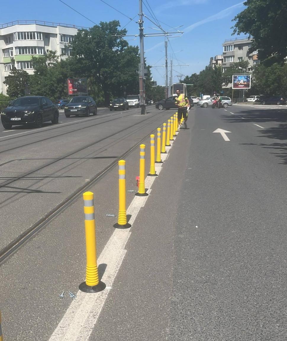 „Fără maşini pe linia 5 de tramvai”: PMB a început să instaleze stâlpișori pe arterele din nordul Bucureștiului. Cât durează lucrările 1071609