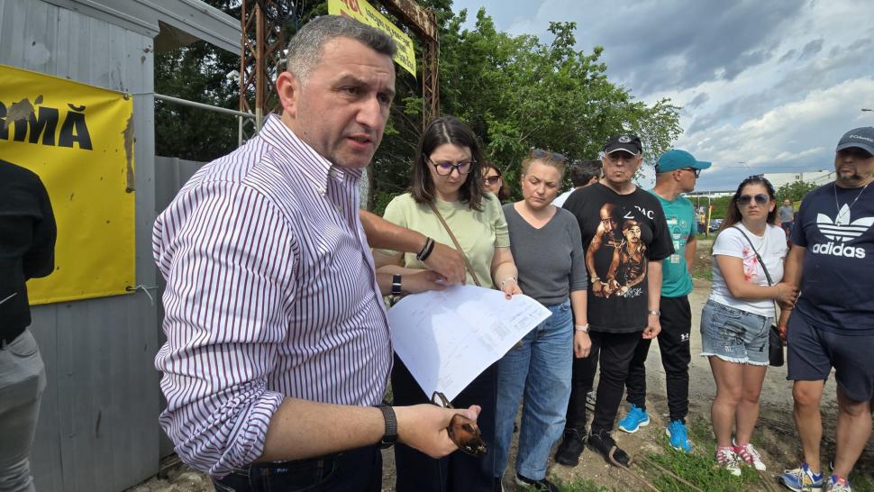 În parcul de aventură Prelungirea Ghencea, oamenii cer de 11 ani șosea și... un parc. Deocamdată au doar „natură vie cu lopată și 4G” 1071740