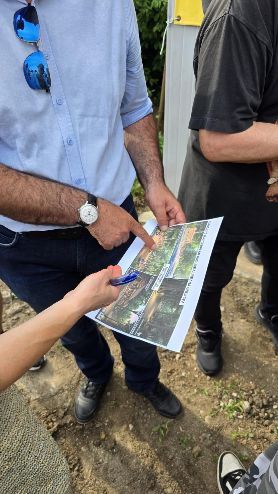 În parcul de aventură Prelungirea Ghencea, oamenii cer de 11 ani șosea și... un parc. Deocamdată au doar „natură vie cu lopată și 4G” 1071750