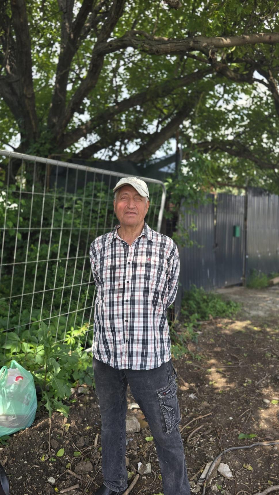În parcul de aventură Prelungirea Ghencea, oamenii cer de 11 ani șosea și... un parc. Deocamdată au doar „natură vie cu lopată și 4G” 1071752