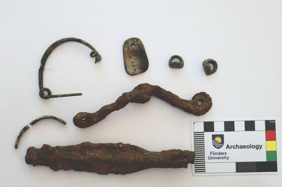 Noi descoperiri în situl de la Valea Stânii, Argeş: Arme, bijuterii şi obiecte ceramice, printre artefactele din epoca bronzului 1072056