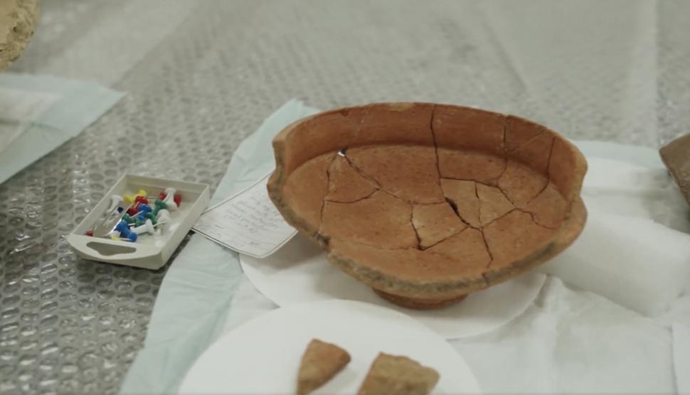 Descoperire arheologică de tezaur: Un vas medieval, plin cu aur, argint și bijuterii cu nestemate, a fost găsit pe un drum spre Mecca 1072311