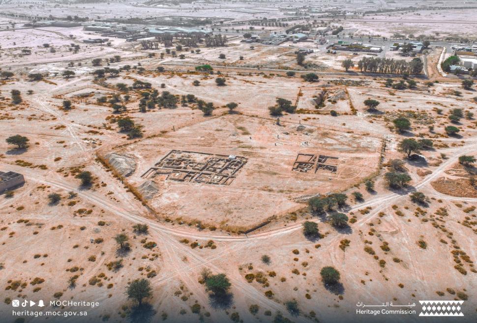 Descoperire arheologică de tezaur: Un vas medieval, plin cu aur, argint și bijuterii cu nestemate, a fost găsit pe un drum spre Mecca 1072332