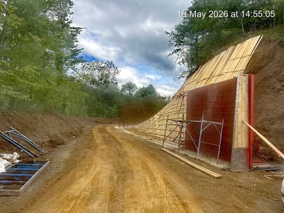 „Drumul Regelui” se reconstruiește. Pe aici trecea familia regală spre stațiunea Vața. Unde este, cum arată acum și când va fi gata 1072586