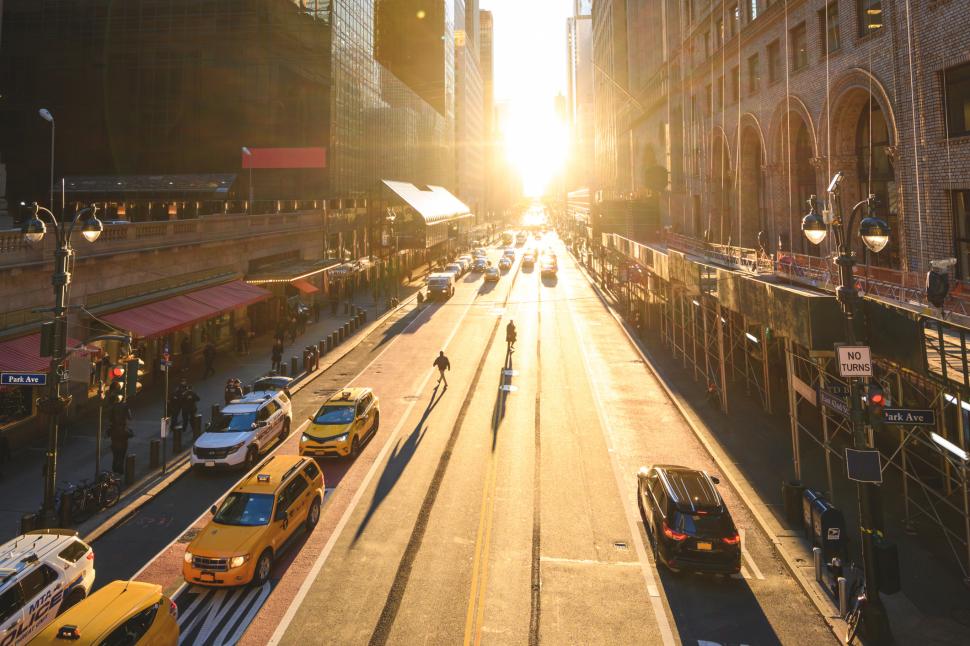 Proiectarea străzilor din New York în 1811 a dat naștere din greșeală unui fenomen unic în lume: Manhattanhenge. Are loc de 4 ori pe an 1072810