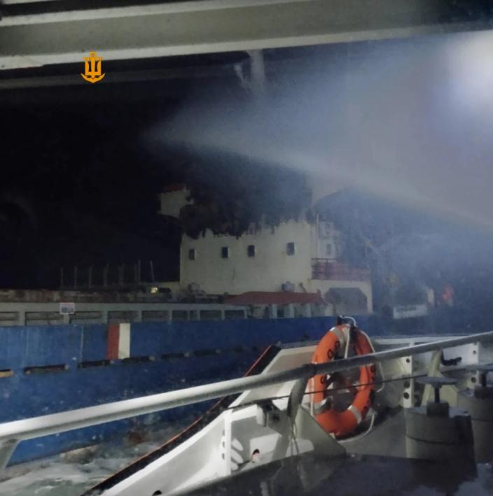 Rușii au atacat cu drone o navă turcească lângă Odesa. Un incendiu a izbucnit la bord, membri ai echipajului au fost răniți 1072539