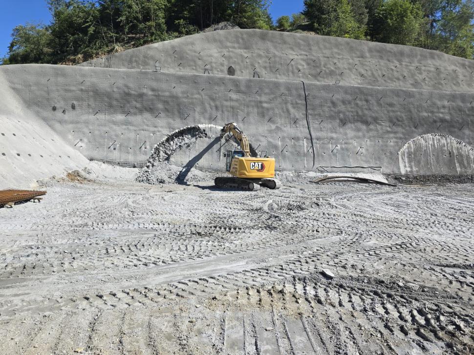 Au început lucrările la Tunelul Balota, cel de-al cincilea în construcție de pe Autostrada Sibiu-Pitești 1072966