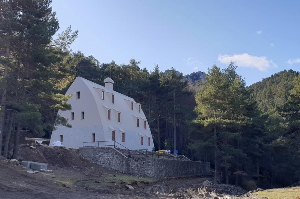 Un chalet proiectat de Antoni Gaudí, ascuns în Pirinei timp de peste un secol, tocmai a fost descoperit. Cum arată clădirea renovată 1072839