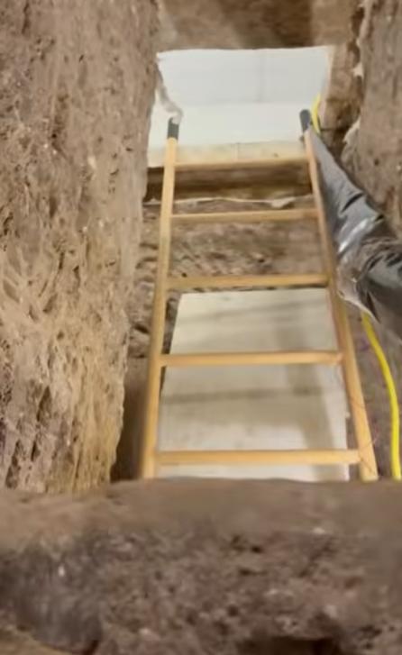 Tunel uriaş folosit pentru traficul de droguri, sub graniţa cu Mexicul. S-a descoperit cocaină în valoare de 45 de milioane de dolari  1073703