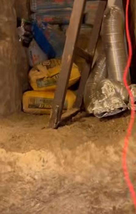 Tunel uriaş folosit pentru traficul de droguri, sub graniţa cu Mexicul. S-a descoperit cocaină în valoare de 45 de milioane de dolari  1073705